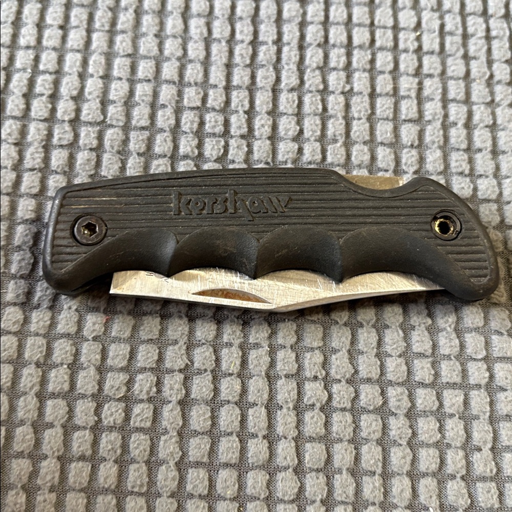 Kershaw Compact Black Folding Pocket Knife with Textured Grip - Picture 3 of 4